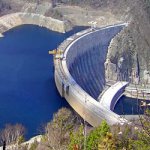 В водохранилище Саяно-Шушенской ГЭС спустили