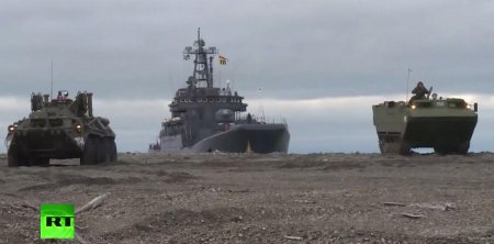 Моряки Северного флота провели учения у Новосибирских островов