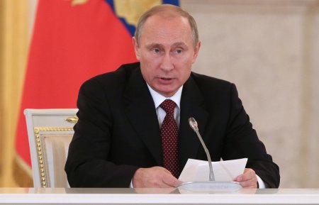 Путин резко ограничил влияние иностранцев на российские СМИ