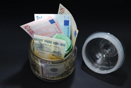 Цены в евро и долларах всё чаще встречаются на портале госзакупок