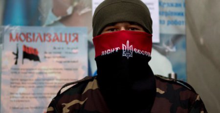 «Правый сектор» отрицает свою причастность к расстрелу милиционеров в Киеве