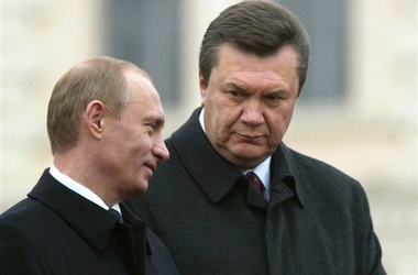 Янукович поблагодарил Путина за спасение его жизни