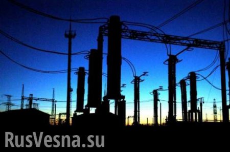 Энергетики Донецка за 10 часов смогли запитать 227 обесточенных обстрелами ВСУ подстанций