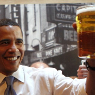 Обама вместе с американцами выжрали пива на один миллиард долларов