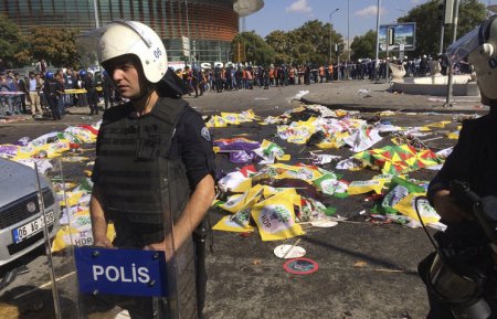 СМИ: Число жертв теракта в Анкаре возросло до 35
