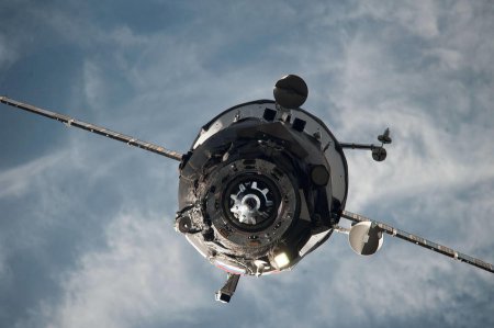 Россия и США проведут на МКС эксперимент по подготовке человека к дальним п ...