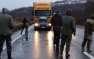 Два российских грузовика «прорвали блокаду» украинских радикалов
