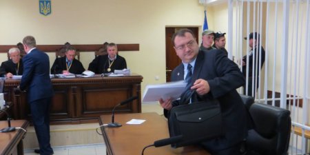 Адвокат "спецназовца ГРУ" объяснил срочный отъезд из Украины в Египет