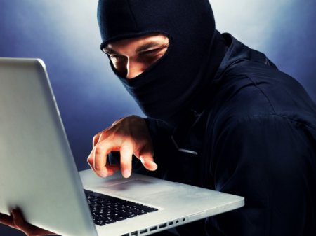 Возбудили уголовное дело против готовивших кибератаки на банки хакеров