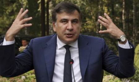 Хохол Саакашвили против «нафталиновых» министров