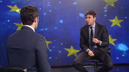 Итальянский депутат в интервью RT: Запад прекрасно осведомлён, кто финансир ...