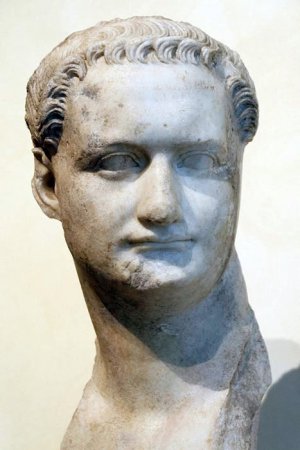 Уничтожение исторической памяти было ещё в Древнем Риме
