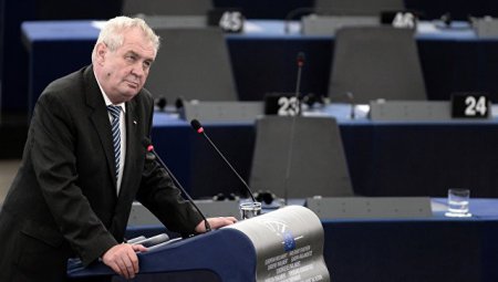 Президент Чехии призвал провести референдум по членству страны в ЕС и НАТО