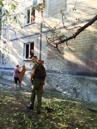 Сводка от МО ДНР 28 августа 2016 года. Почти 300 обстрелов за сутки, повреждено 23 домостроения, шесть мирных жителей ранены, две женщины убиты снайпером