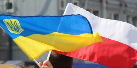 Украинские общественники предложили три дня в году вспоминать жертв польски ...