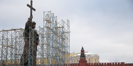 Путин откроет памятник князю Владимиру в Москве