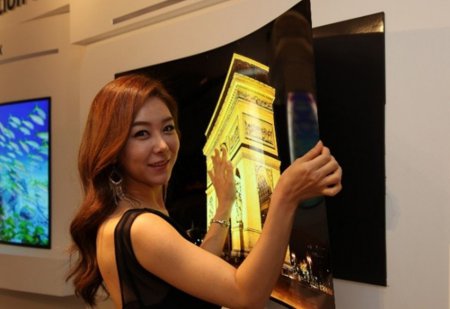 На 2017 год запланировано появление сверхтонкого телевизора LG Wallpaper OLED TV