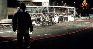 В Италии автобус попал в ДТП: 16 погибших