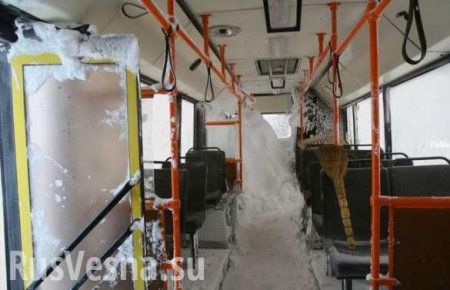 По Киеву ездит троллейбус со снегом в салоне (ФОТОФАКТ)