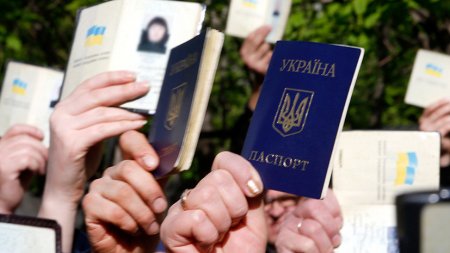 Документальная драма: почему украинские чиновники запасаются паспортами дру ...