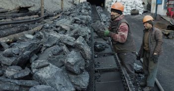 Луценко: Порошенко предложит конфисковать уголь из «Л/ДНР»