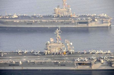 Ударная группа ВМС США направилась к Корейскому полуострову