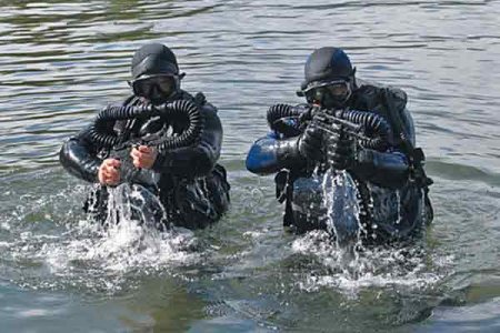 Боевые пловцы начали охранять военно-морскую базу в Тартусе - Военный Обозреватель