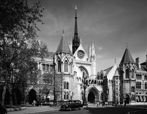 Лондонский суд обязал Украину выплатить России 3 млрд долларов с процентами
