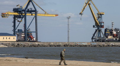 «Скучно, чем бы заняться»: как соцсети отреагировали на планы украинских властей углубить Азовское море