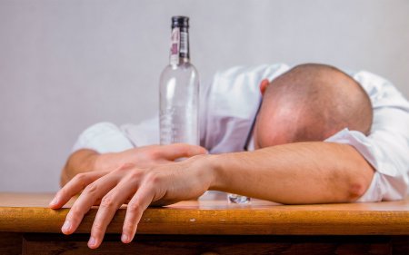 Почему при похмелье нельзя пить алкоголь