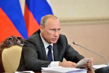 Путин поздравил дипломатов с профессиональным праздником