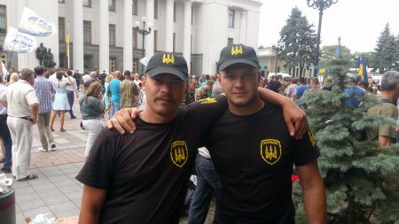 40 тысяч для «ветеранов АТО». За что на Донбассе зарезали семью кума Януковича