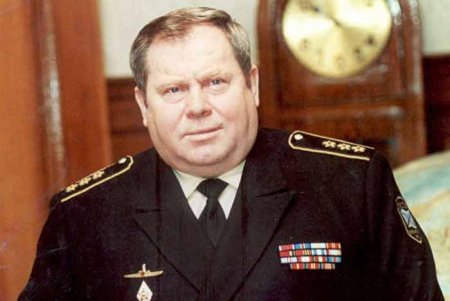 Адмирал рассказал о блокировке ВМФ России британской субмарины близ Сирии