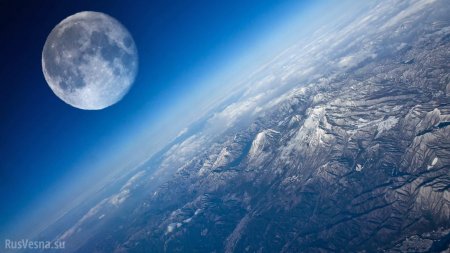 Луна уходит: российский космонавт показал редкие кадры лунного заката (ВИДЕО)