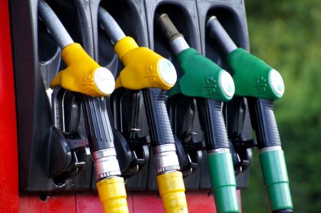 Минфин внес в правительство законопроект о снижении акцизов на топливо