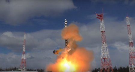 Война уходит в космос: Штаты выводят ударное вооружение на орбиту (ФОТО)