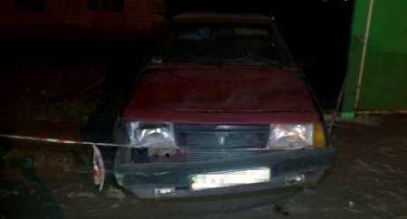 На Харьковщине водитель врезался в остановку с людьми, после чего сбежал