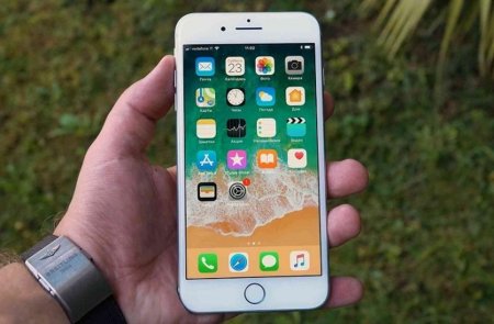 Apple станет бесплатно ремонтировать iPhone 8 с дефектом «материнки»
