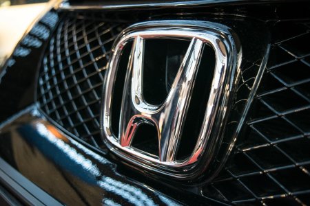 Honda предложила успокаивающую детей машину со звуками двигателя спорткара