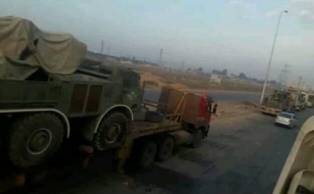 Сирийская армия перебрасывает РСЗО "Ураган" к линии фронта на севере провинции Хама