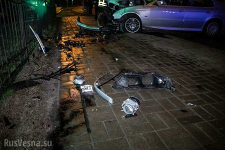 Четверо арабов на BMW попали в ДТП в Киеве (ФОТО, ВИДЕО)