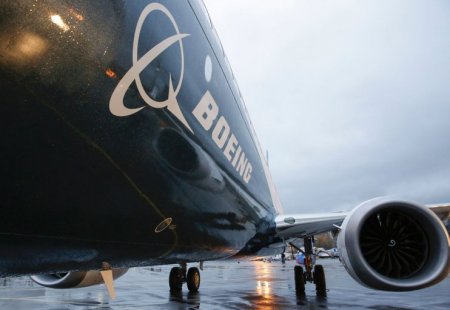 Акции Boeing продолжают падение на фоне глобального запрета полетов 737 Max