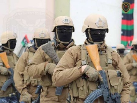 Ливийская армия блокировала Сирт и ведет бои за аэропорт Триполи