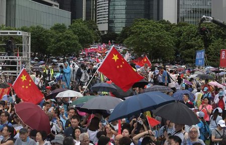 Прямое доказательство: митингующие в Гонконге обратились за помощью к Трампу