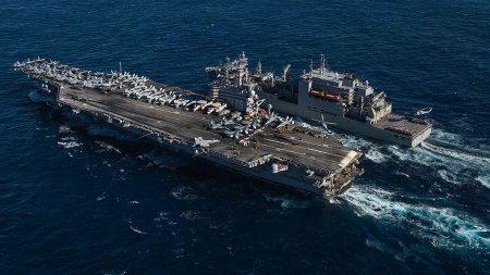 ВМС Китая наказали американский авианосец за глупую самоуверенность