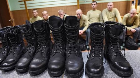 К службе готовы: ноябрьские призывники прошли армейский инструктаж