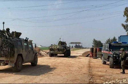 Боевики рассыпали шипы на трассе М-4 для срыва российско-турецкого патрулирования