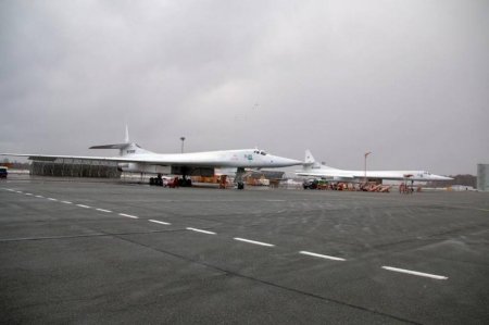 Два модернизированных ракетоносца Ту-160 переданы Минобороны России