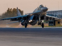 Теперь Сирия может сбивать F-16: Россия передала сирийским ВВС крупнейшую п ...