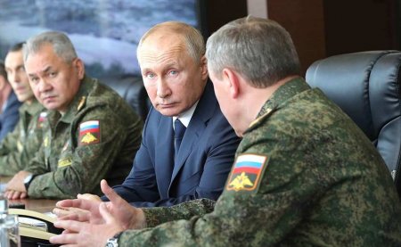 Путин, Герсимов и «Циркон»: крупнейшее международное информагентство опубликовало фото дня (ФОТО)